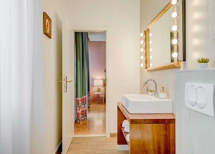 Deluxe Tramonto ゲストハウス 4*