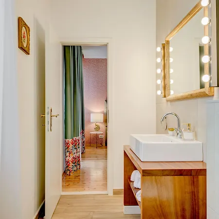 Deluxe Tramonto بيت ضيافة 4*