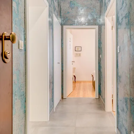 Deluxe Tramonto سبليت