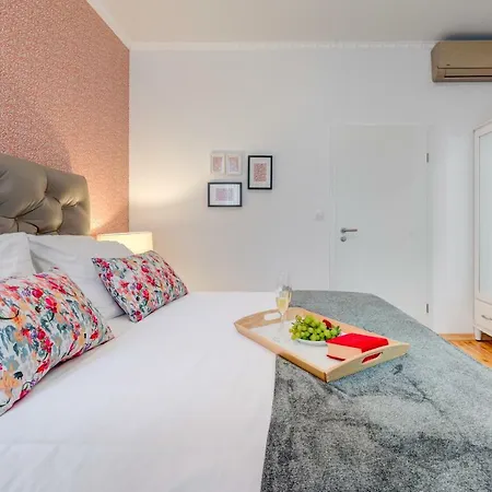 Deluxe Tramonto 4* Split